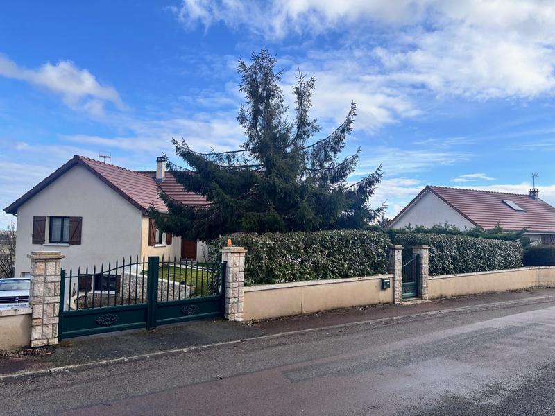 Maison traditionnelle - 89 m² - 6 pièces