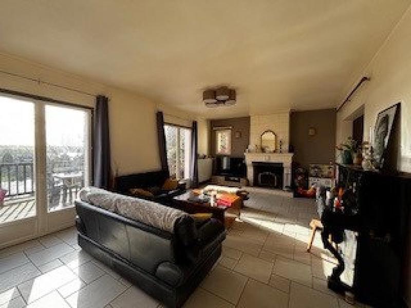 Maison - 215 m² - 6 pièces