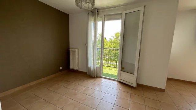 Appartement - 89 m² - 5 pièces