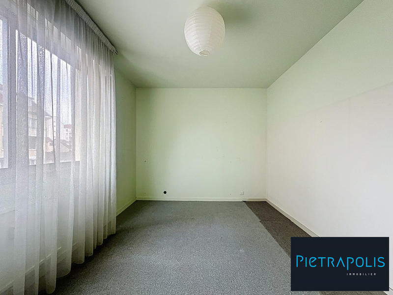 Appartement - 92 m² - 4 pièces