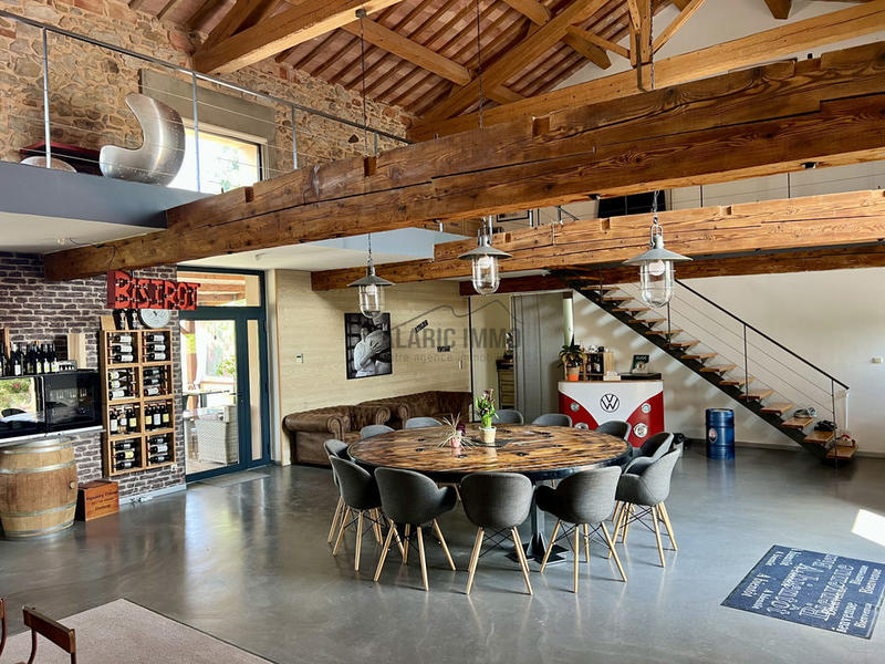 Propriété - 580 m² - 18 pièces