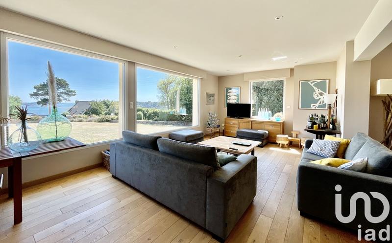 Maison - 246 m² - 8 pièces