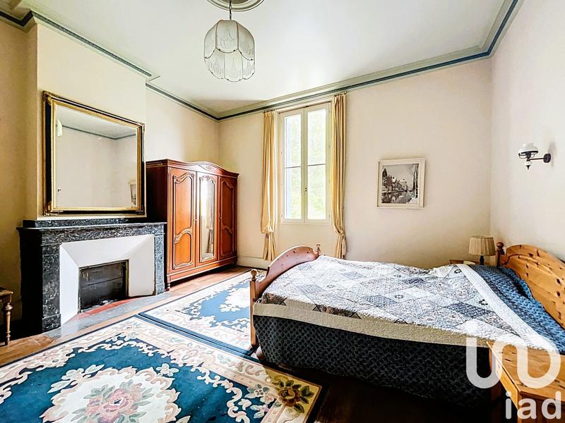 Maison - 402 m² - 12 pièces