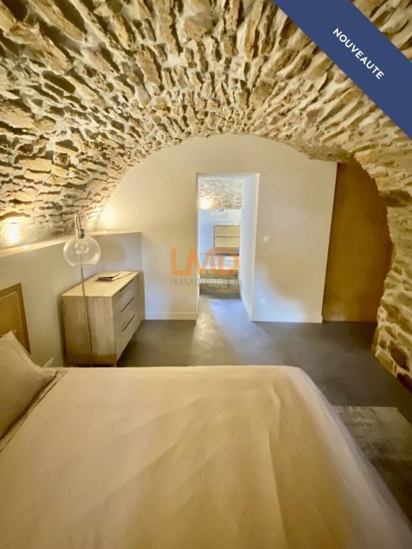 Maison en pierre - 200 m² - 8 pièces