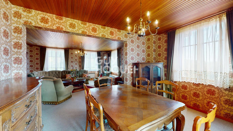 Maison - 160 m² - 9 pièces