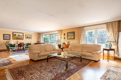 Appartement - 240 m² - 7 pièces