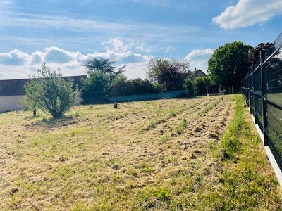 Terrain constructible - 743 m²