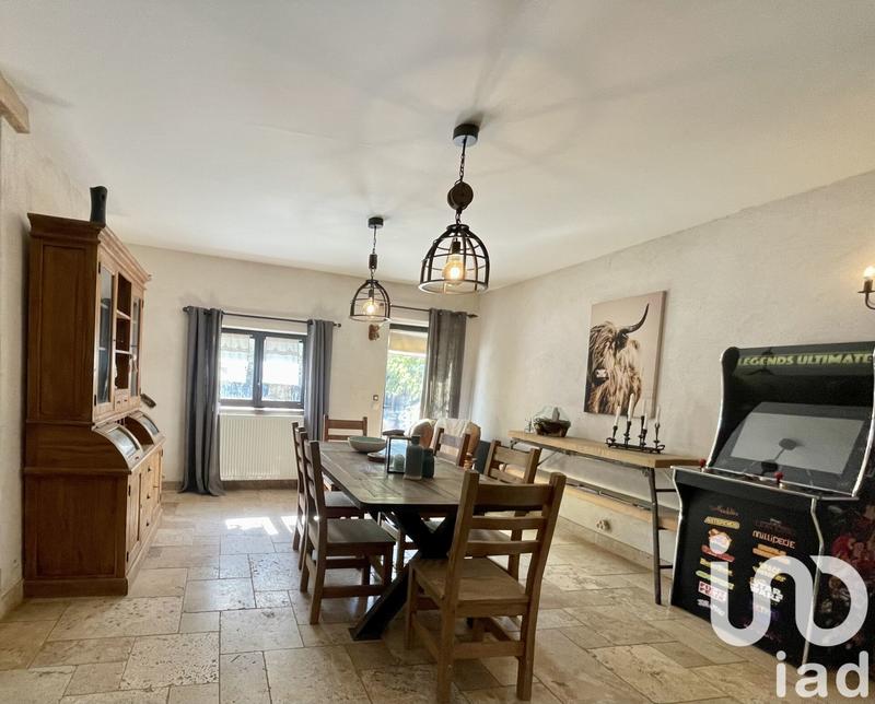 Maison - 387 m² - 15 pièces