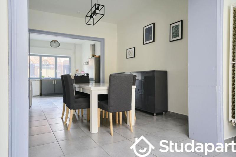 Chambre - 13 m² - 1 pièce