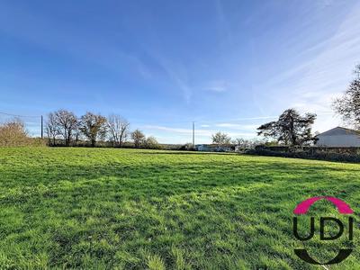 Terrain constructible - 2 523 m²