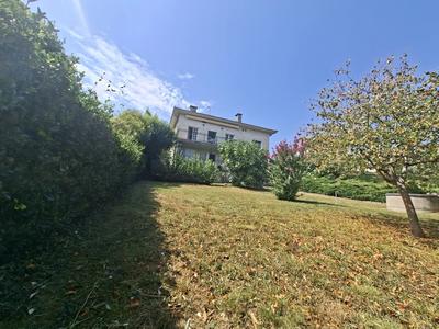 Maison - 93 m² - 4 pièces