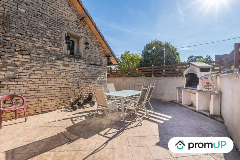 Maison - 180 m² - 6 pièces