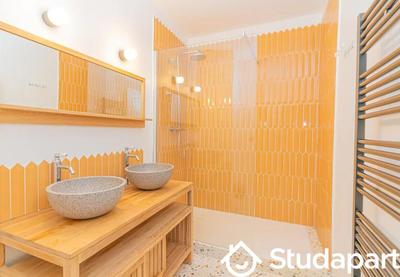 Chambre - 12 m² - 1 pièce