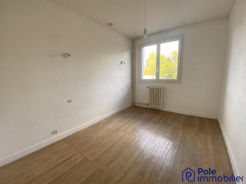 Appartement - 85 m² - 5 pièces