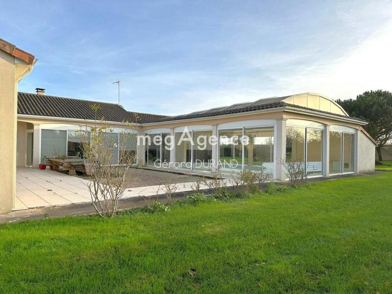 Maison - 322 m² - 7 pièces