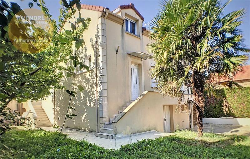 Maison - 135 m² - 8 pièces