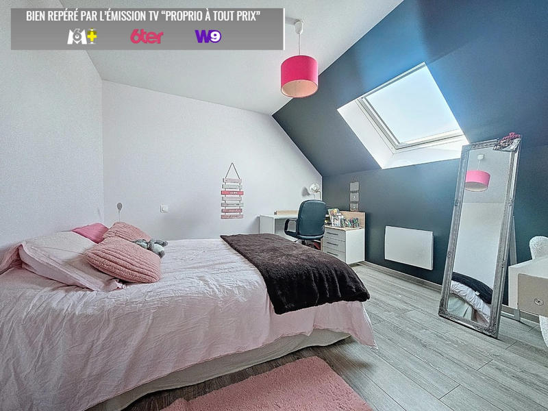 Maison - 250 m² - 9 pièces