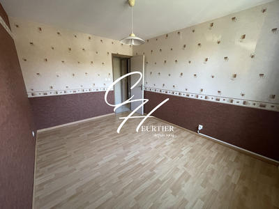 Appartement - 96 m² - 5 pièces