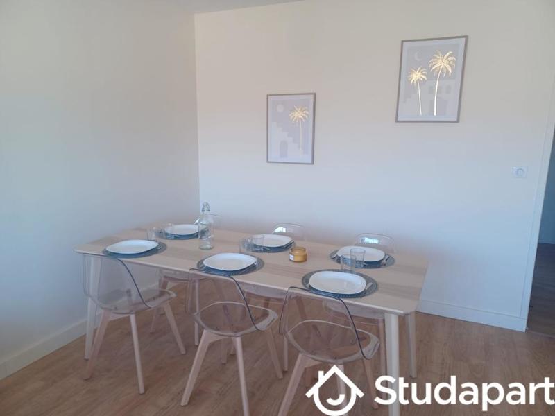 Chambre - 9 m² - 1 pièce