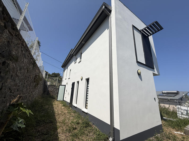 Maison - 110 m² - 4 pièces