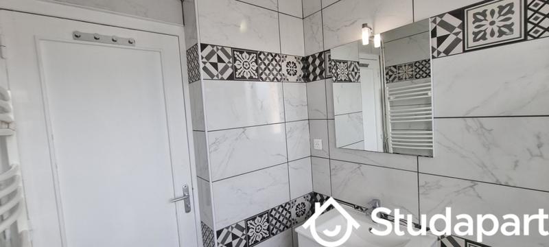 Chambre - 12 m² - 1 pièce