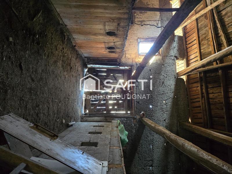 Maison - 215 m² - 3 pièces