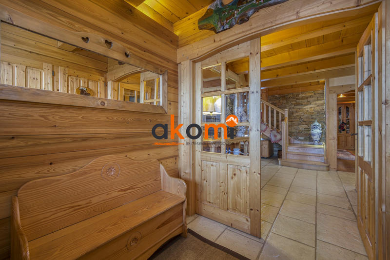 Châlet - 387 m² - 14 pièces