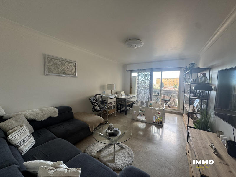 Appartement - 75 m² - 3 pièces