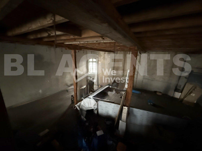 Immeuble - 1 900 m²