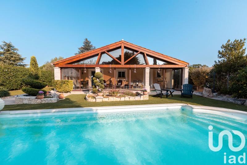 Maison - 215 m² - 8 pièces