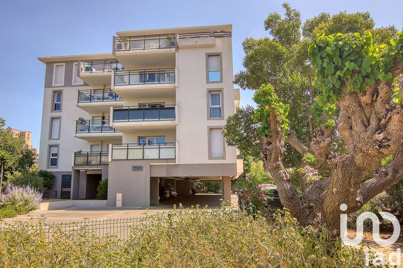 Appartement - 93 m² - 5 pièces