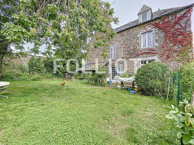Maison - 230 m² - 10 pièces