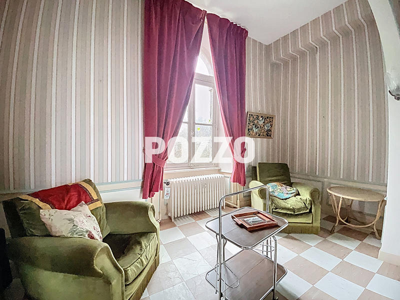 Maison - 171 m² - 8 pièces