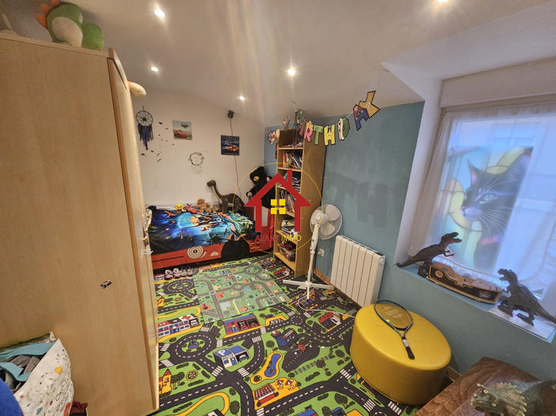 Maison - 108 m² - 8 pièces