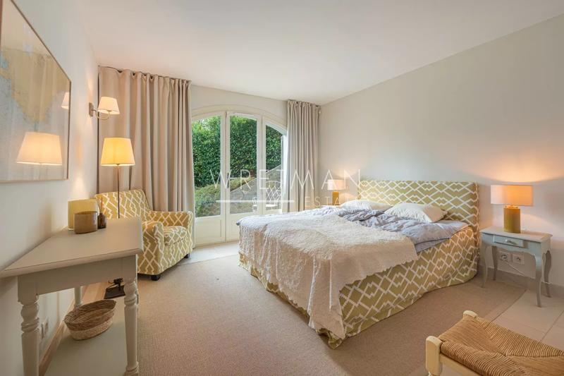 Villa - 319 m² - 7 pièces