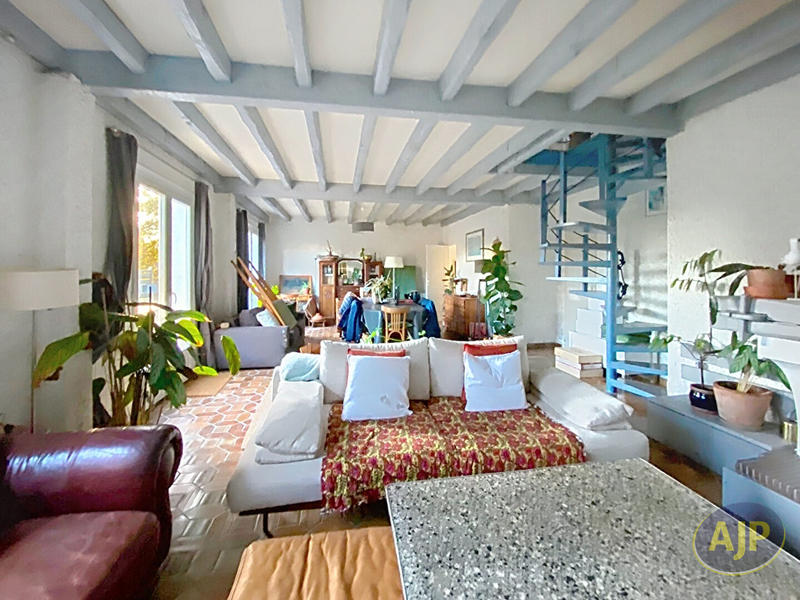 Maison - 195 m² - 6 pièces