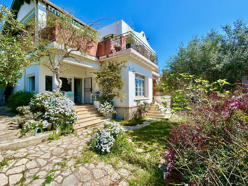 Appartement - 127 m² - 5 pièces