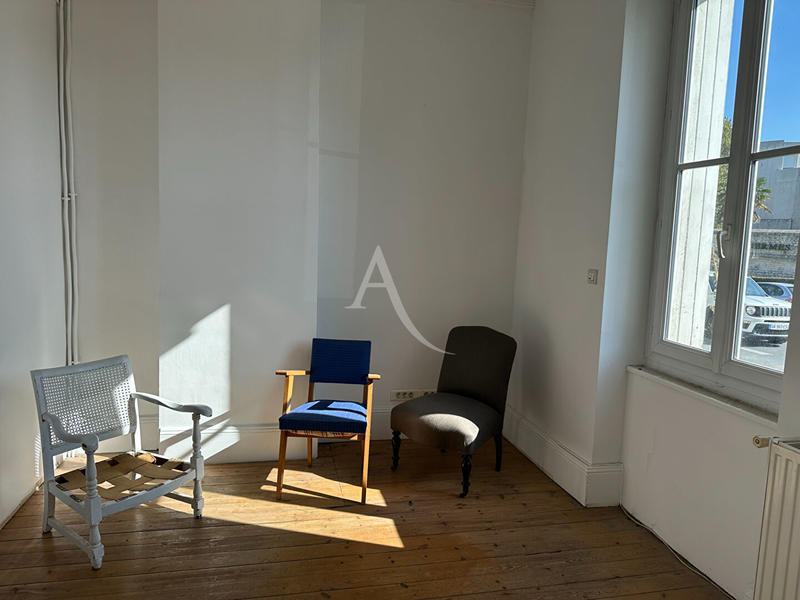 Maison - 121 m² - 8 pièces