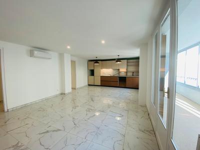 Appartement - 106 m² - 5 pièces