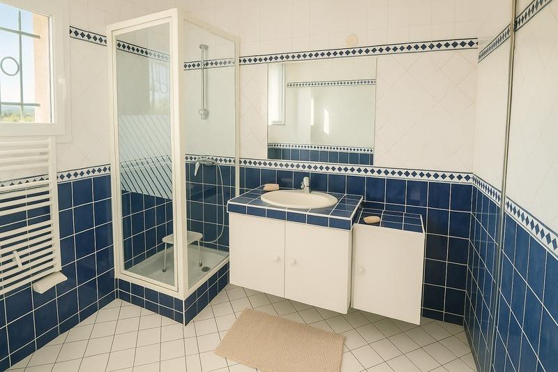 Maison - 182 m² - 7 pièces