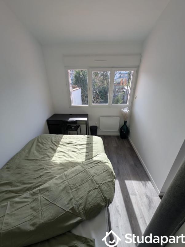 Chambre - 10 m² - 1 pièce