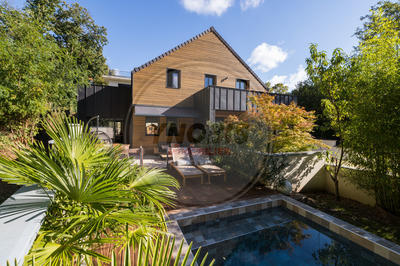 Maison - 161 m² - 6 pièces