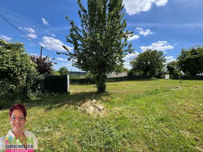 Terrain constructible - 884 m²