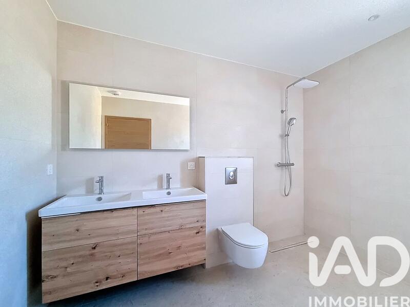 Maison - 137 m² - 5 pièces