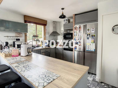 Maison - 92 m² - 5 pièces