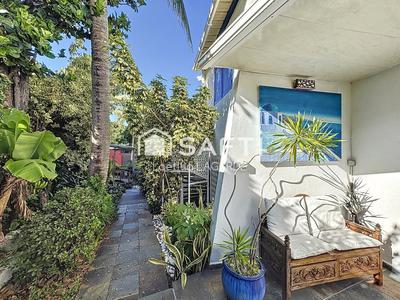 Villa - 250 m² - 5 pièces