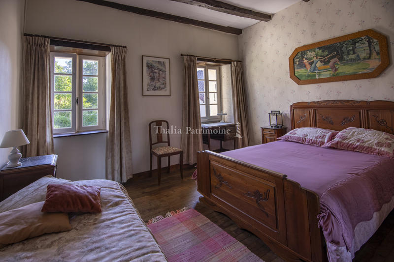 Maison - 372 m² - 13 pièces