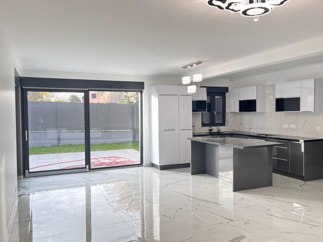 Maison - 114 m² - 4 pièces