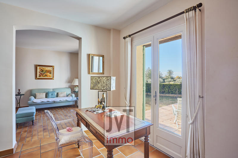 Villa - 200 m² - 7 pièces