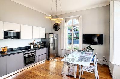 Appartement - 92 m² - 4 pièces